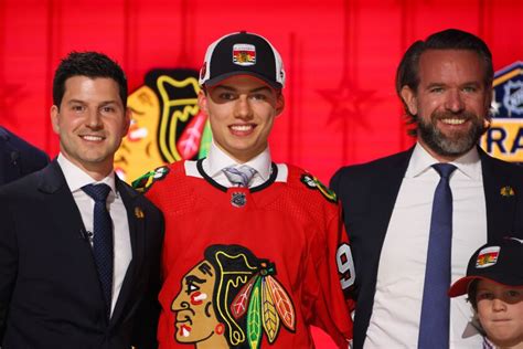 Blackhawks officially add another veteran after NHL Draft